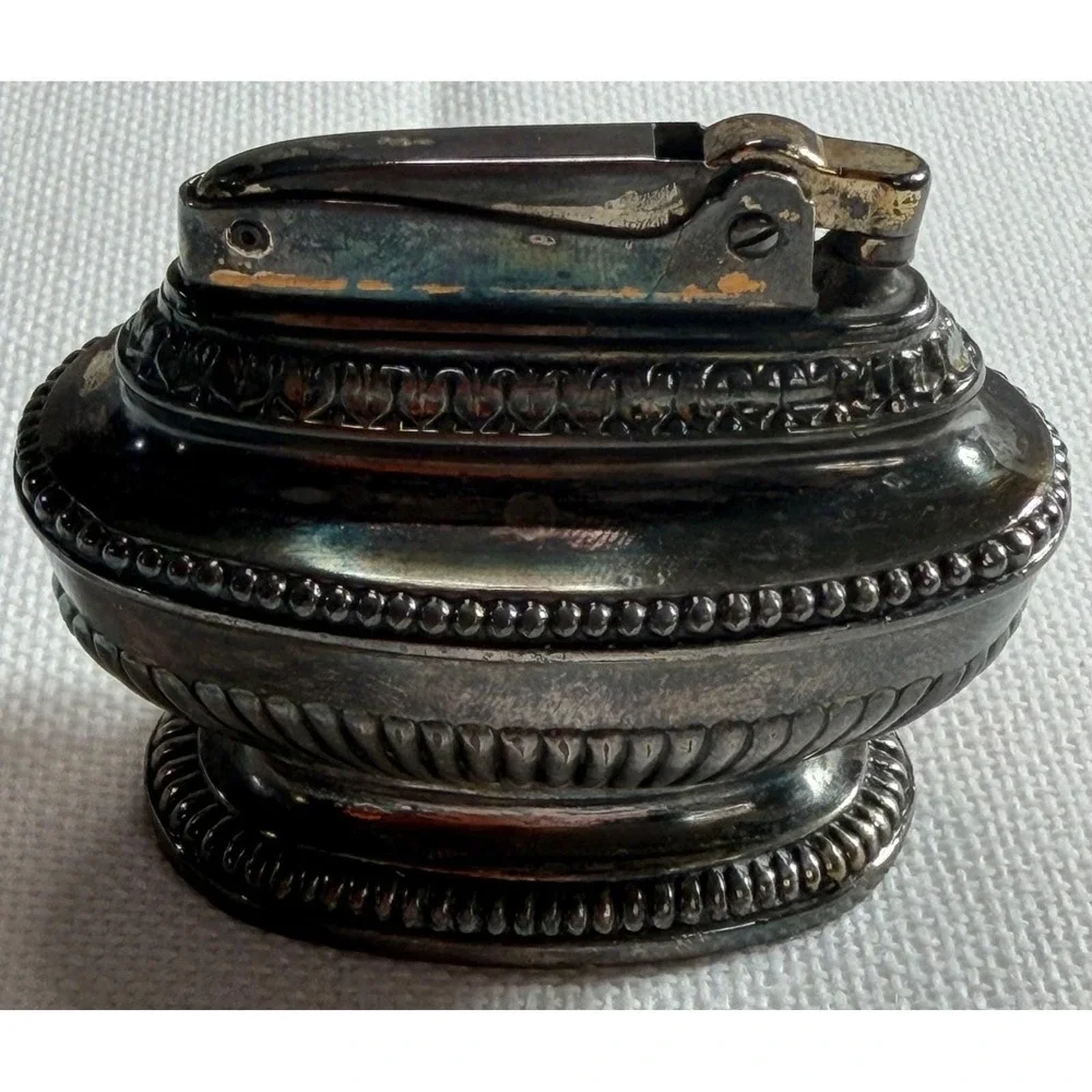 Vintage Ronson Queen Anne Table Lighter Silver Plate Mid Century Tobacciana